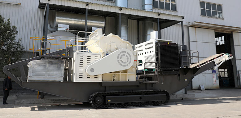 Crawler Type Mobile Crushing And Screening Plant Image 
